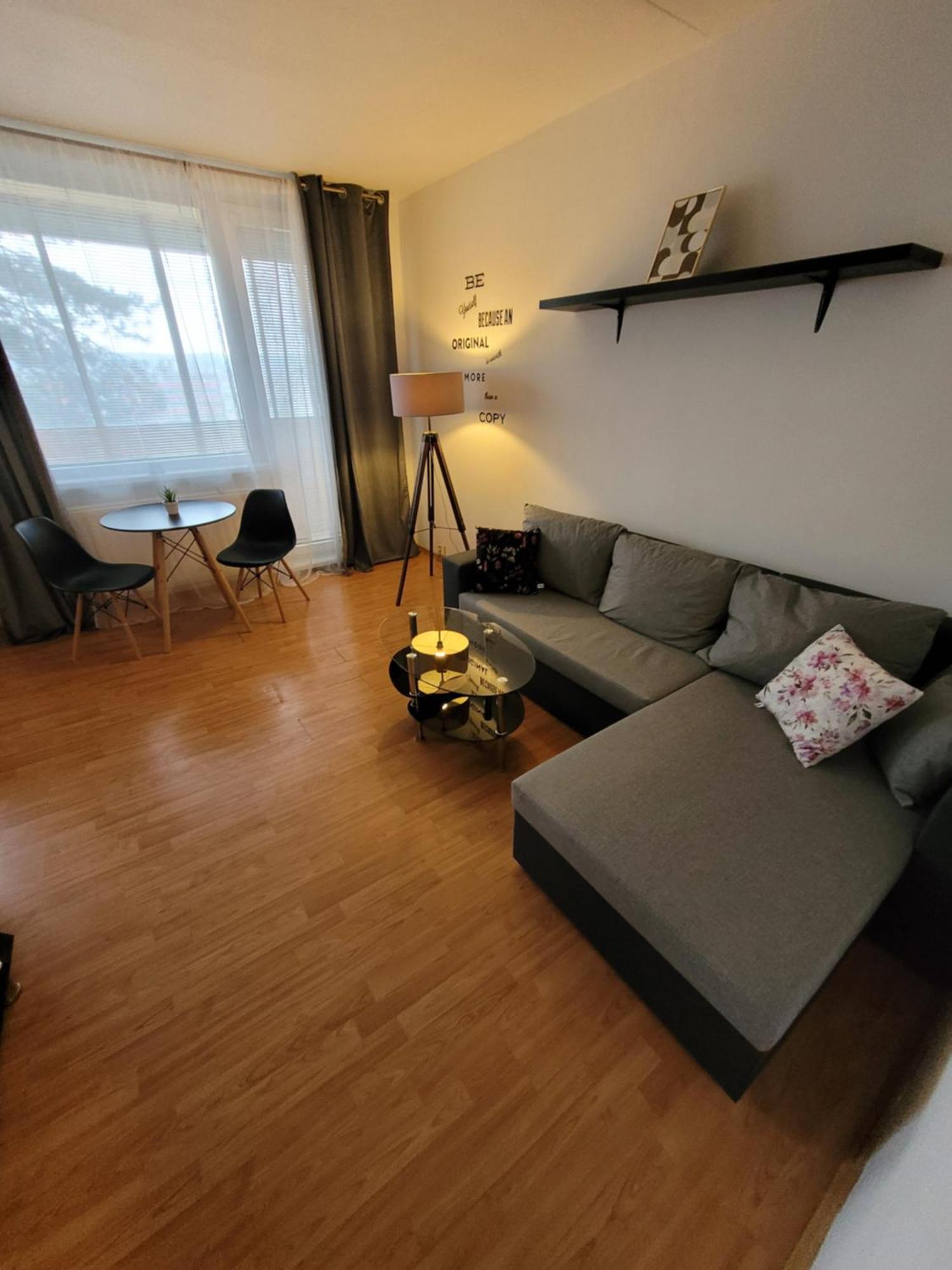 Apartment Next To Steel Arena โกชิเซ ภายนอก รูปภาพ